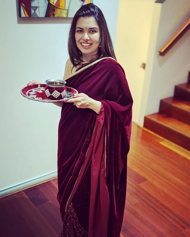 Maroon velvet saree available to rent